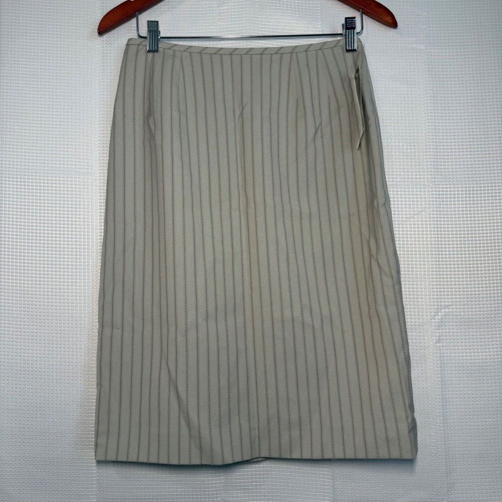 Kasper Skirt Suit 4 Gray Pink Pinstripe Ribbon Trim Blazer and Skirt Set‎ - Picture 2 of 11